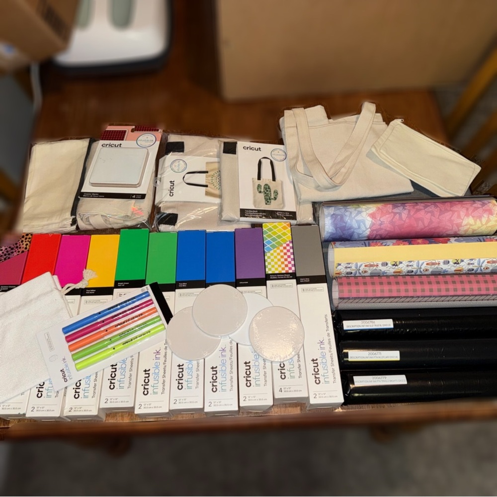 Cricut Infusible Ink Sheets & Blanks Bundle- NIB - GREAT VALUE!